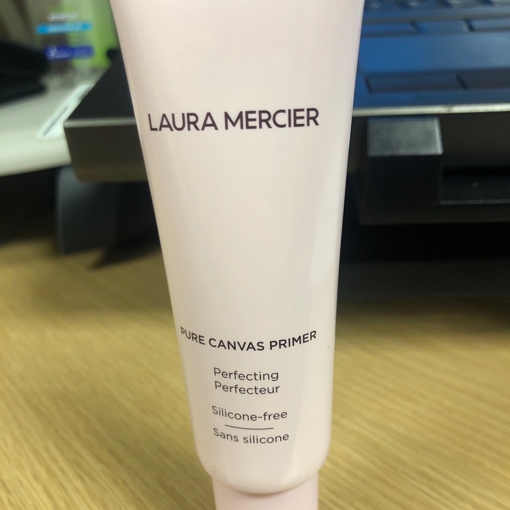 COPY - Laura Mercier Pure Canvas Perfecting Primer Blurring mini .8 oz ,250 ml